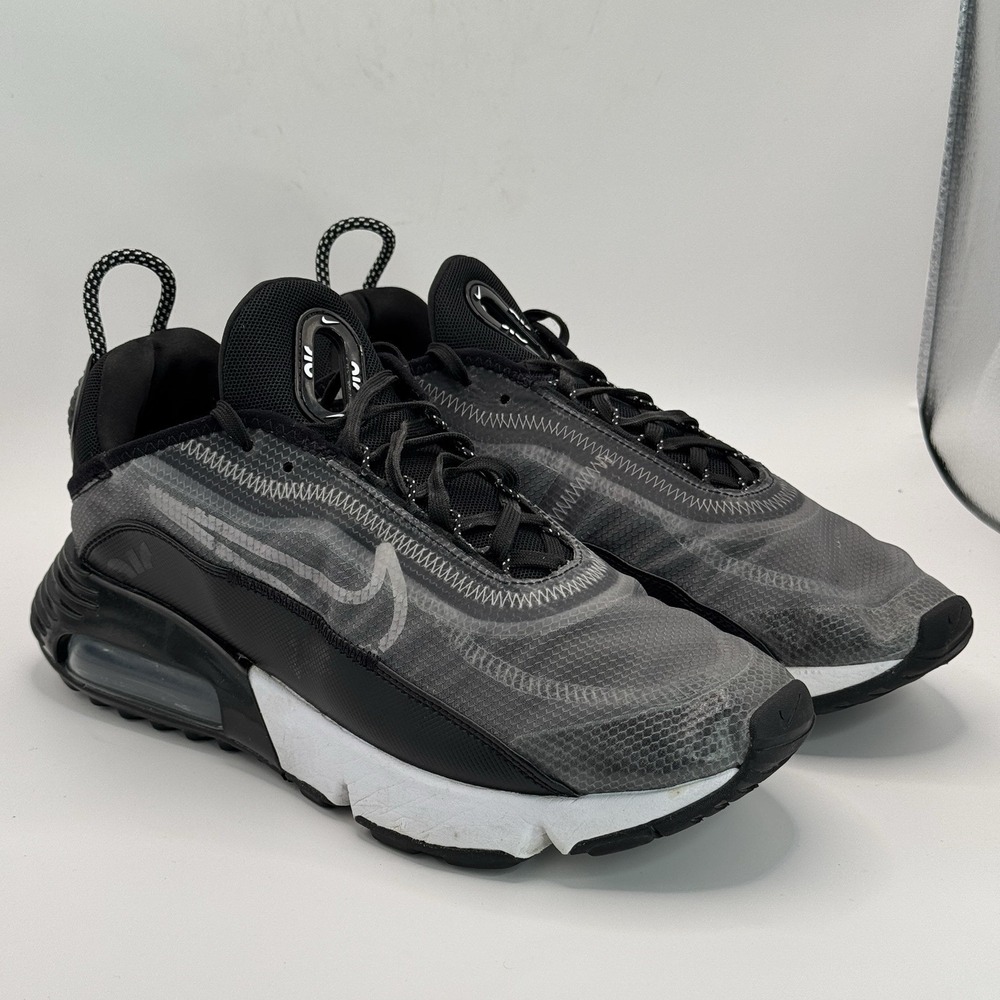 Women Nike Air Max 2090 Black White Metallic Silver SZ 10 ( CK2612-002)‎